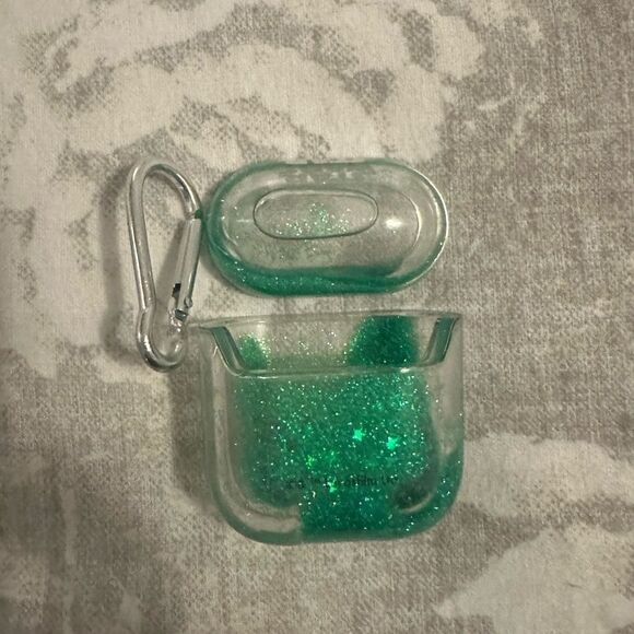 Primark Star Wars Yoda Green Liquid Glitter AirPods Case - Picture 2 of 2